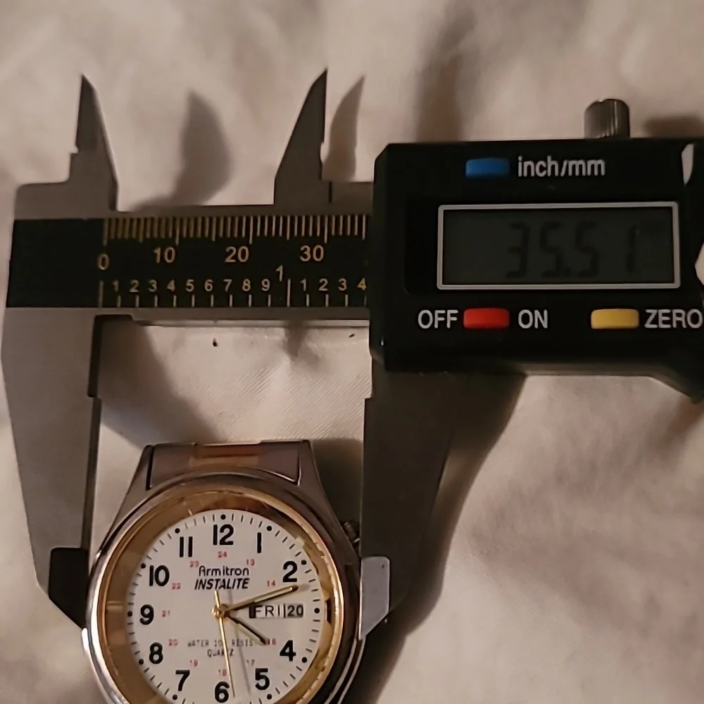 Armitron Instalite White Dial 36mm‎ Day Date 24h Quartz Mens Watch, New Battery
